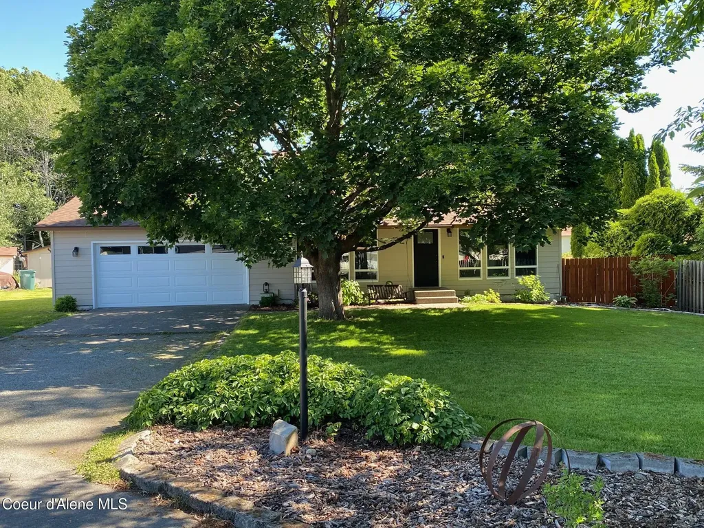 2207 W Medoc Court Hayden ID 83835