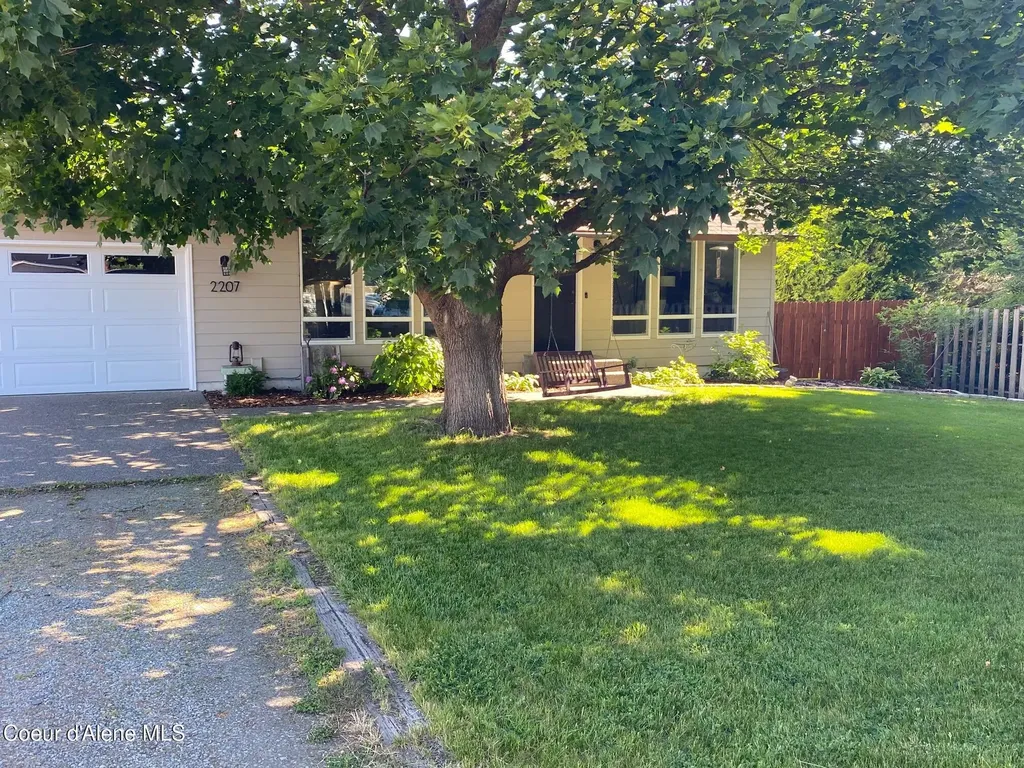 2207 W Medoc Court Hayden ID 83835