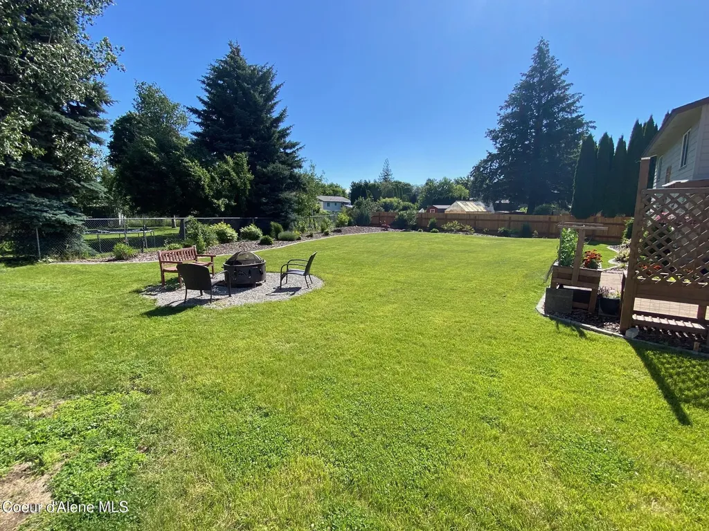 2207 W Medoc Court Hayden ID 83835
