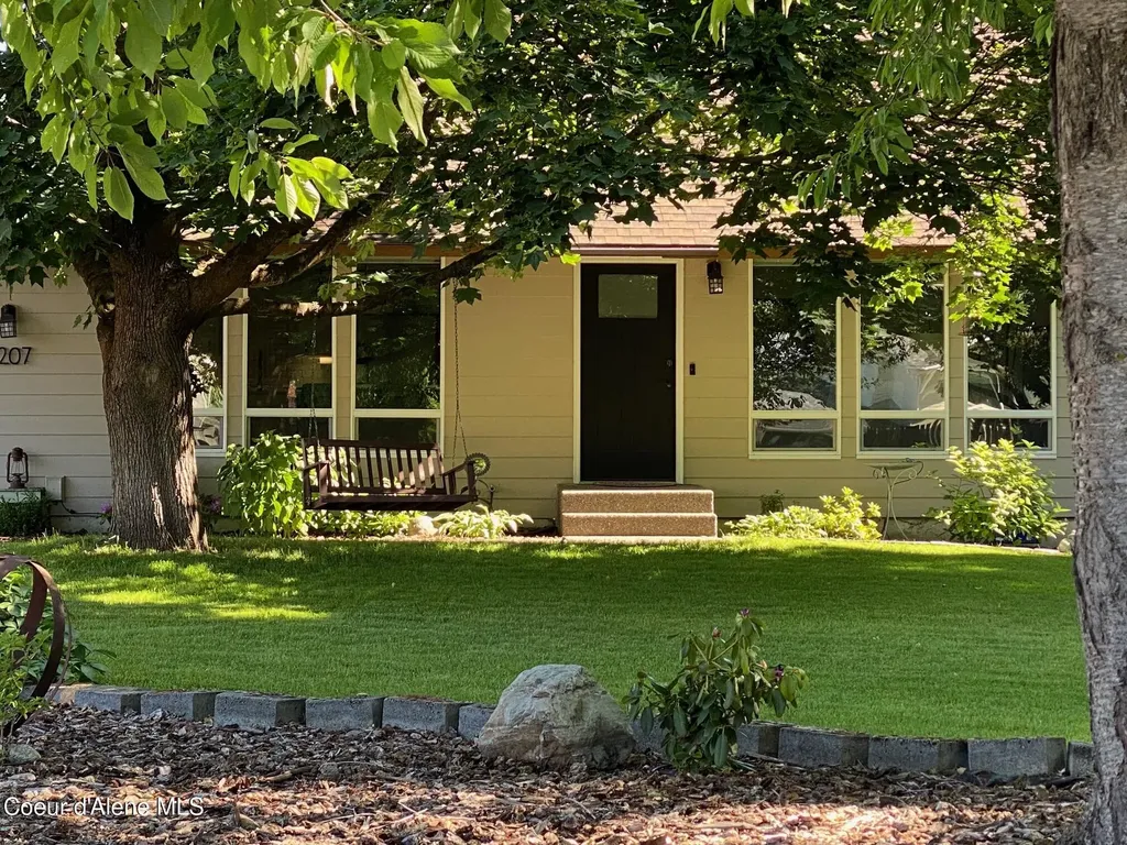 2207 W Medoc Court Hayden ID 83835