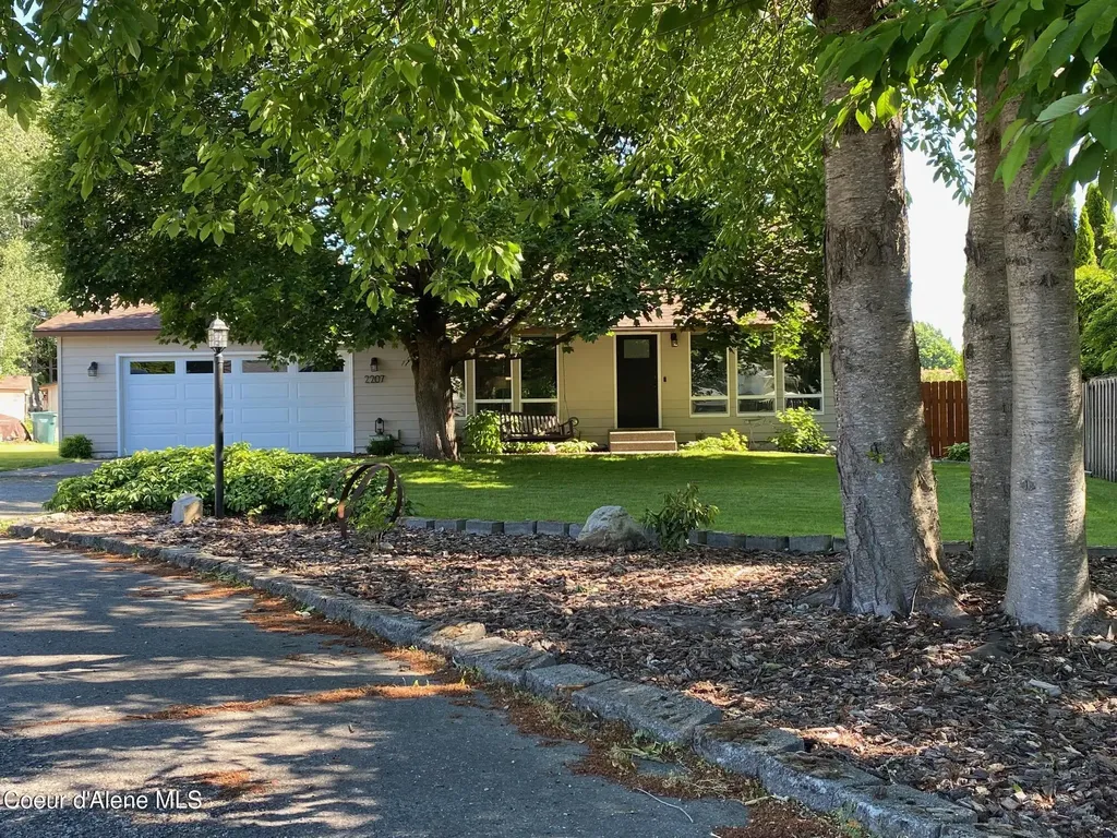 2207 W Medoc Court Hayden ID 83835