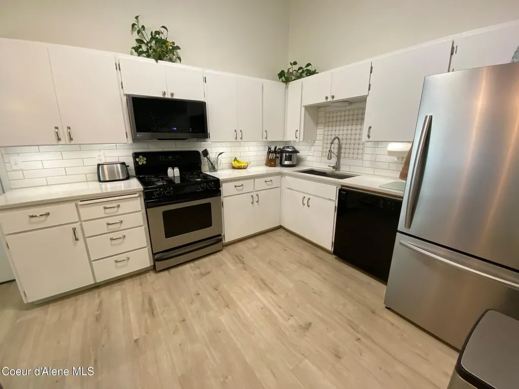 2207 W Medoc Court Hayden ID 83835