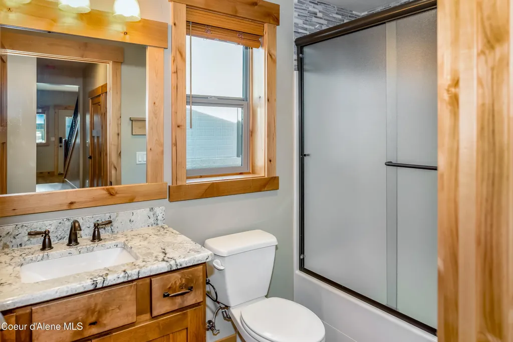 21 Fremont Lane Nordman ID 83848