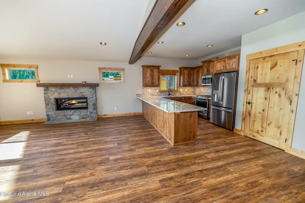 21 Fremont Lane Nordman ID 83848