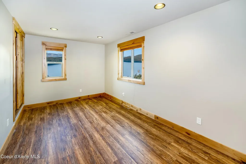 21 Fremont Lane Nordman ID 83848