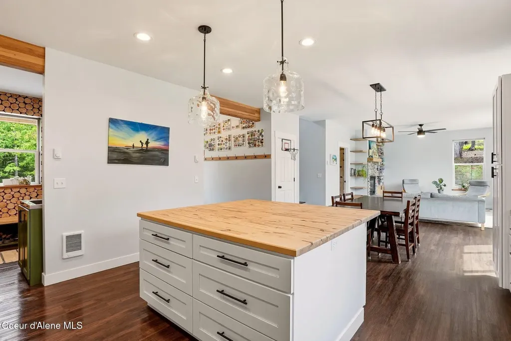 170 Michael Lane Sandpoint ID 83864