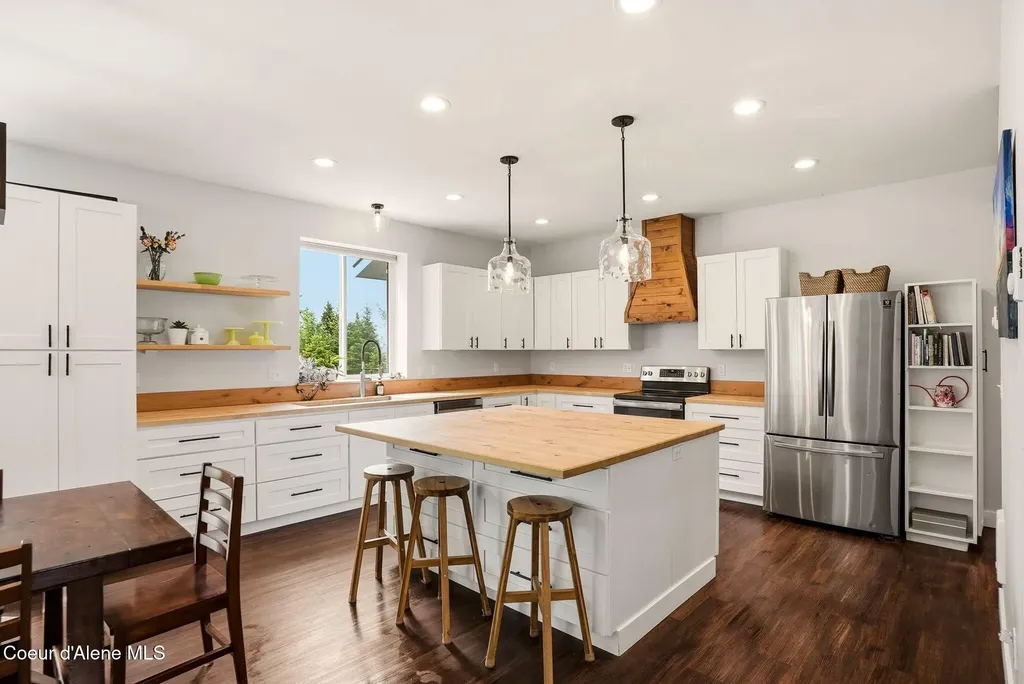 170 Michael Lane Sandpoint ID 83864