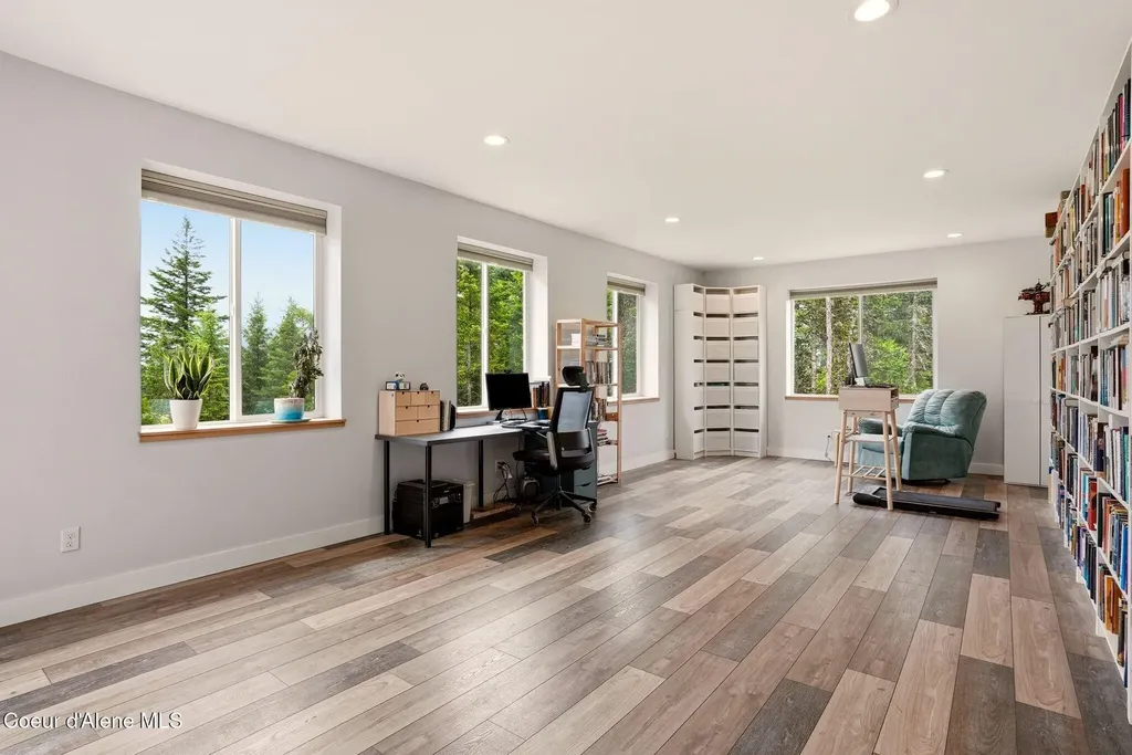 170 Michael Lane Sandpoint ID 83864