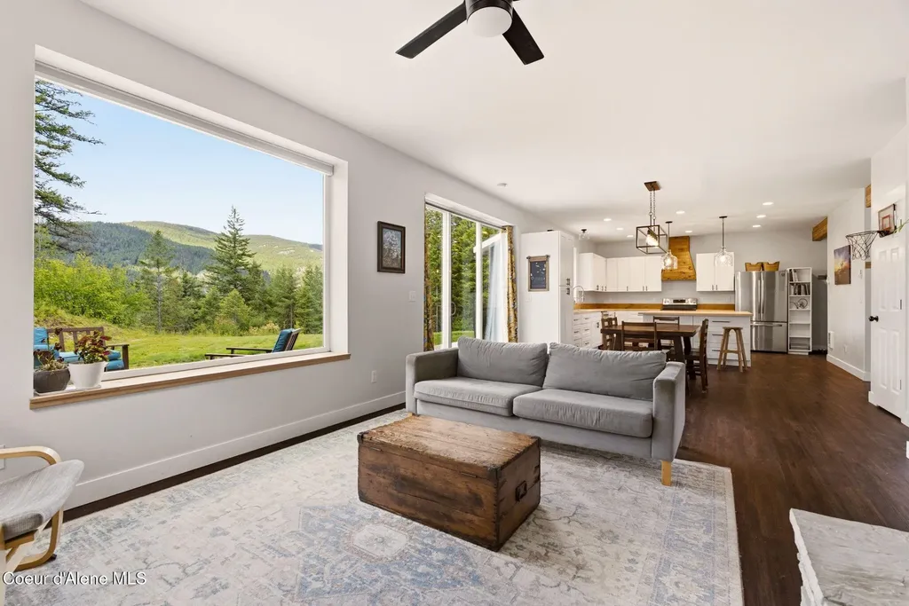 170 Michael Lane Sandpoint ID 83864