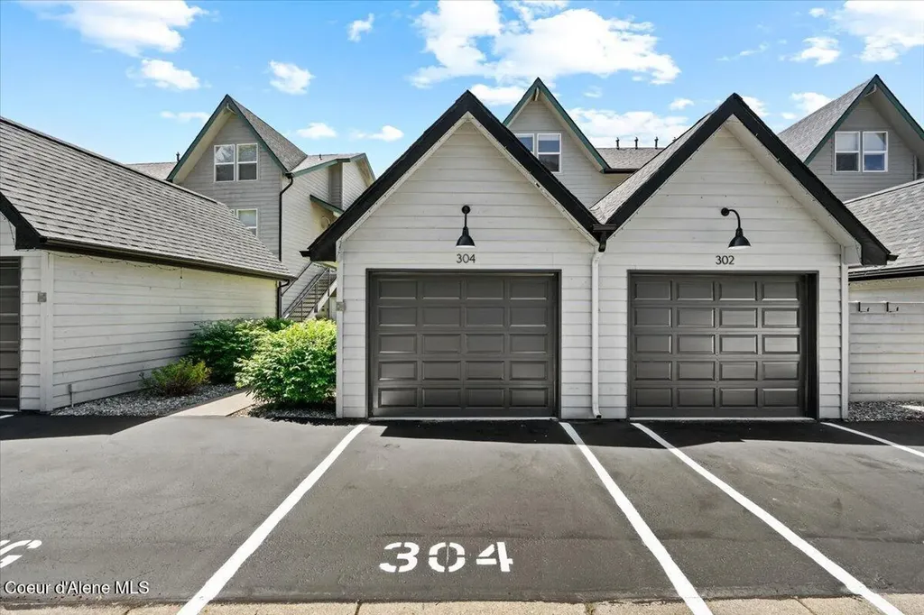 46700 Highway 200 Hope ID 83836