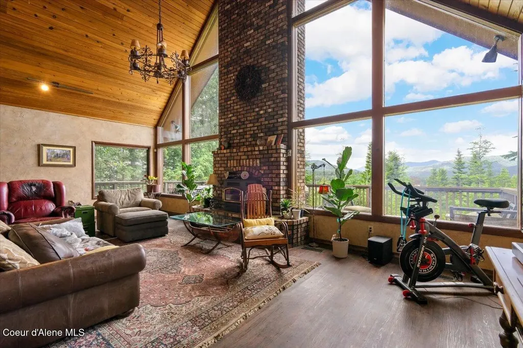302 Prospect Boulevard Oldtown ID 83822