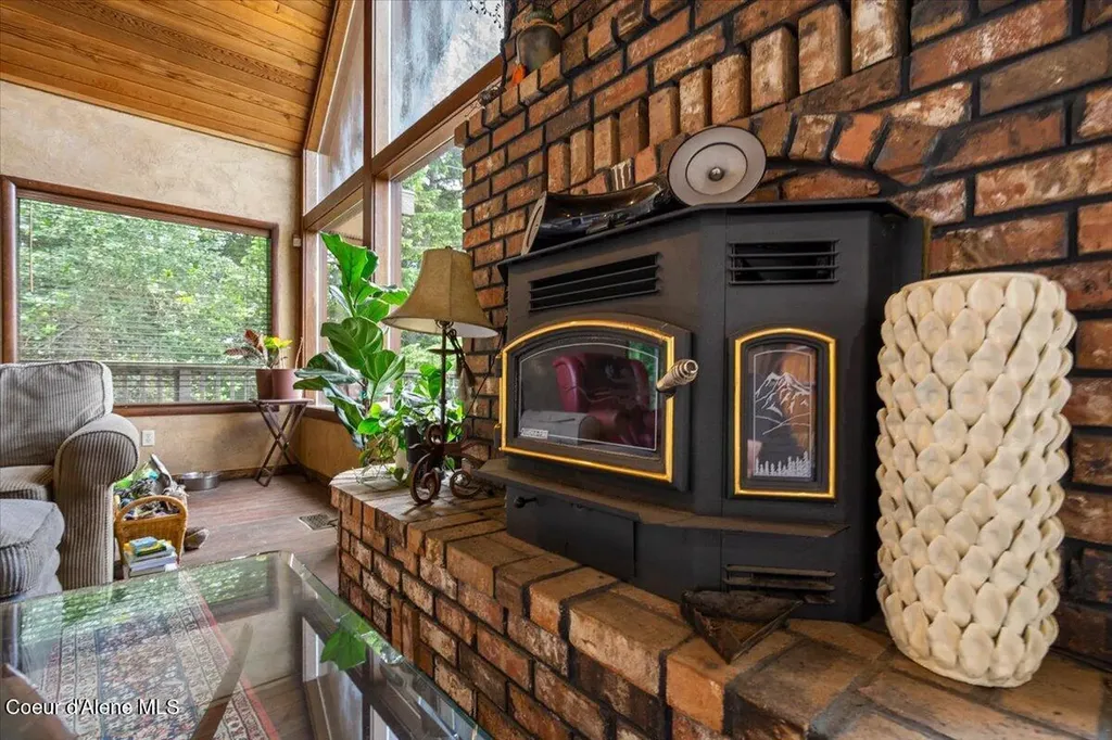 302 Prospect Boulevard Oldtown ID 83822