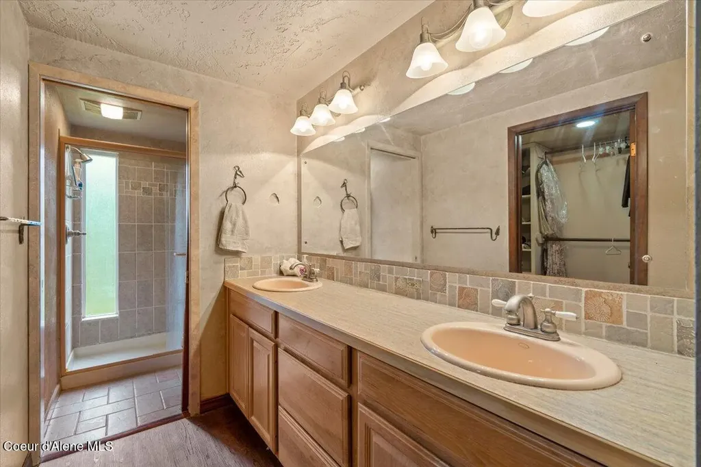302 Prospect Boulevard Oldtown ID 83822