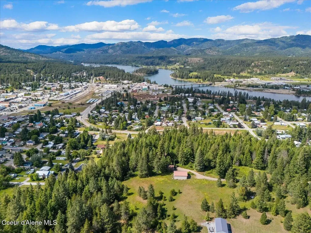 302 Prospect Boulevard Oldtown ID 83822