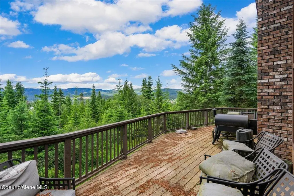 302 Prospect Boulevard Oldtown ID 83822