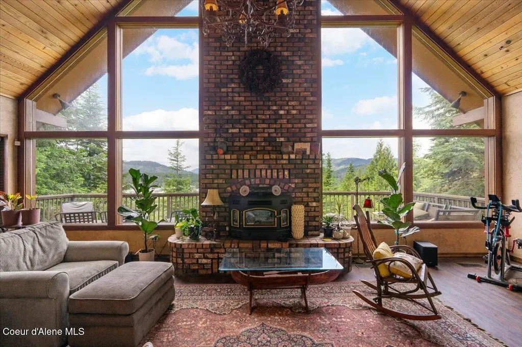 302 Prospect Boulevard Oldtown ID 83822