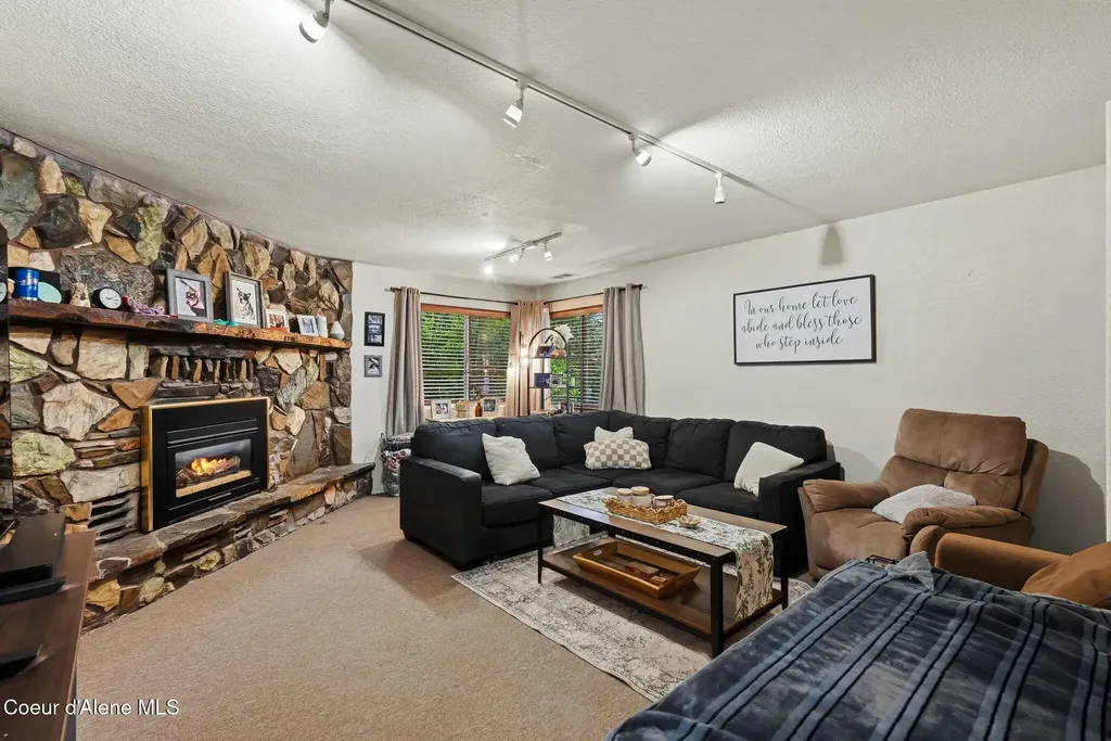 135 Mcghee Road Sandpoint ID 83864