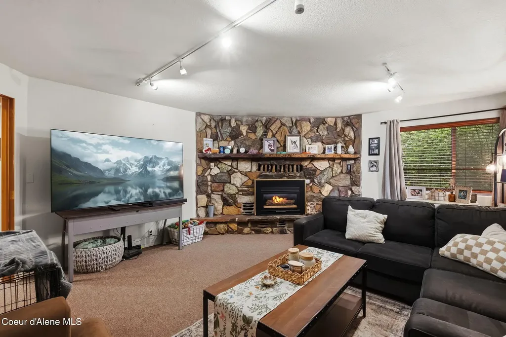 135 Mcghee Road Sandpoint ID 83864