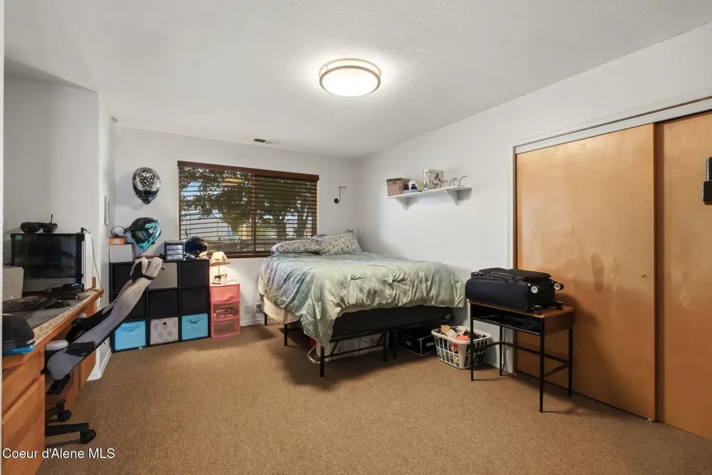 135 Mcghee Road Sandpoint ID 83864