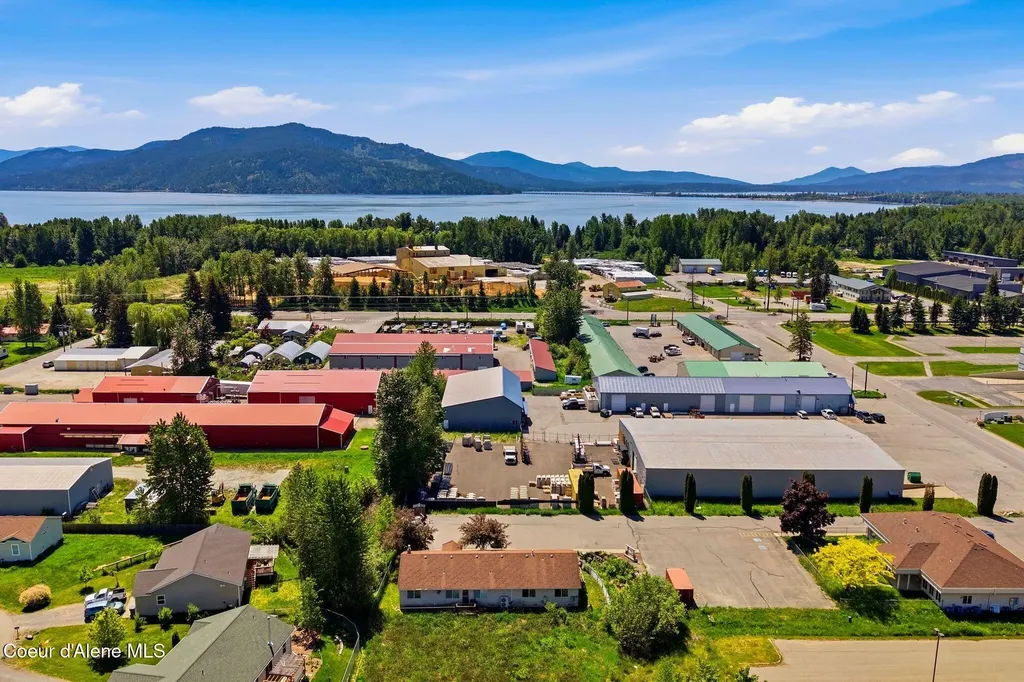 135 Mcghee Road Sandpoint ID 83864