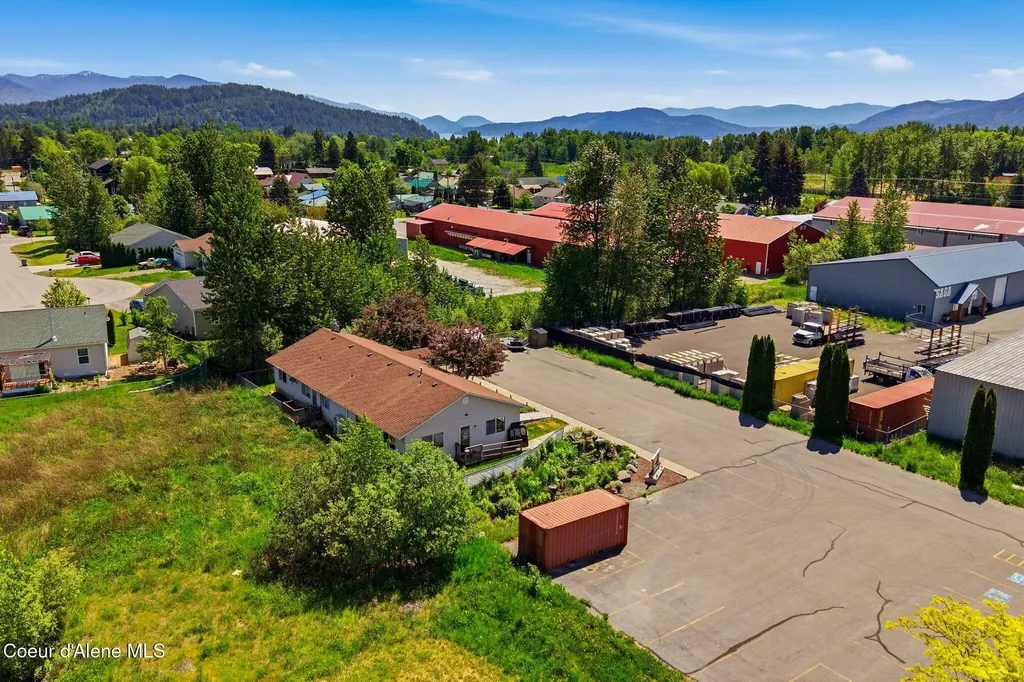 135 Mcghee Road Sandpoint ID 83864