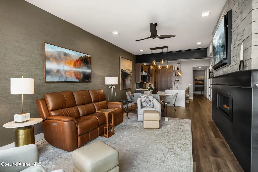 802 Sandpoint Avenue Sandpoint ID 83864