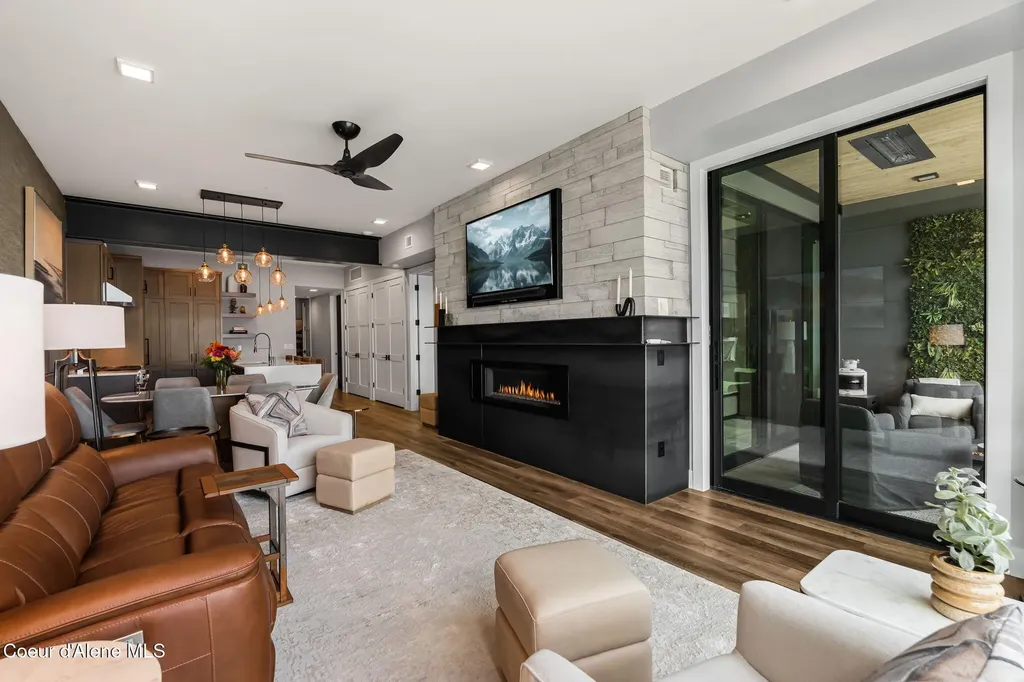 802 Sandpoint Avenue Sandpoint ID 83864