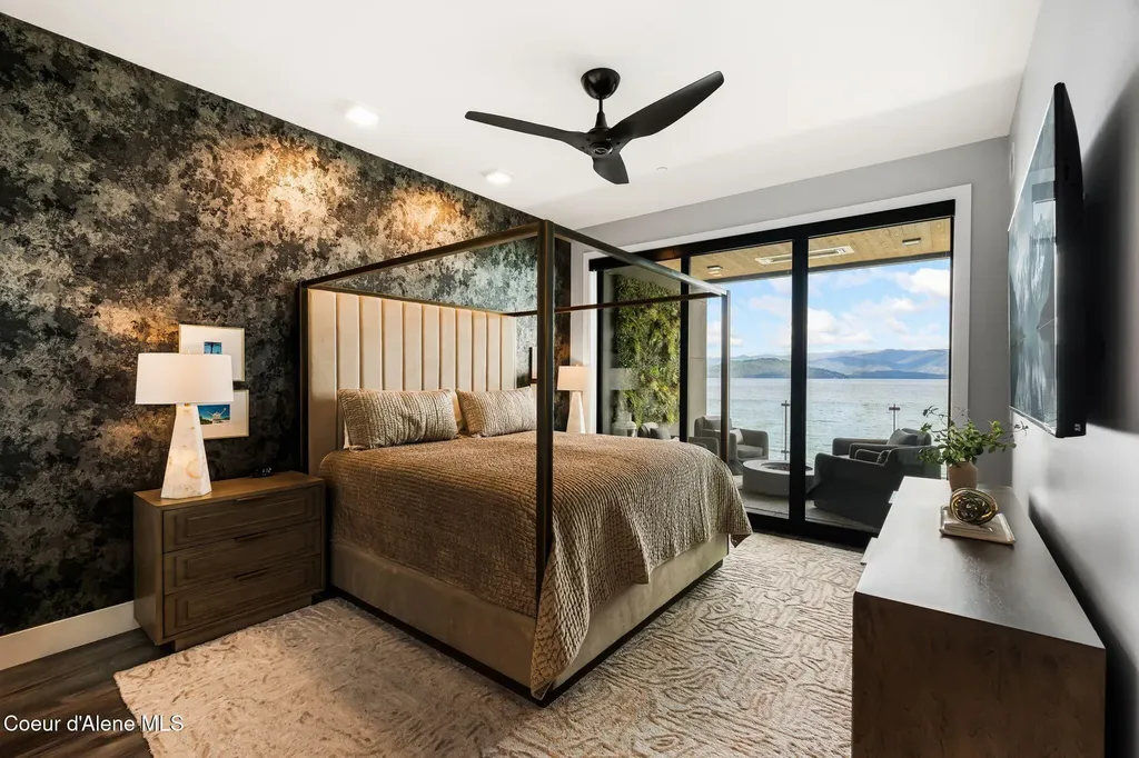 802 Sandpoint Avenue Sandpoint ID 83864