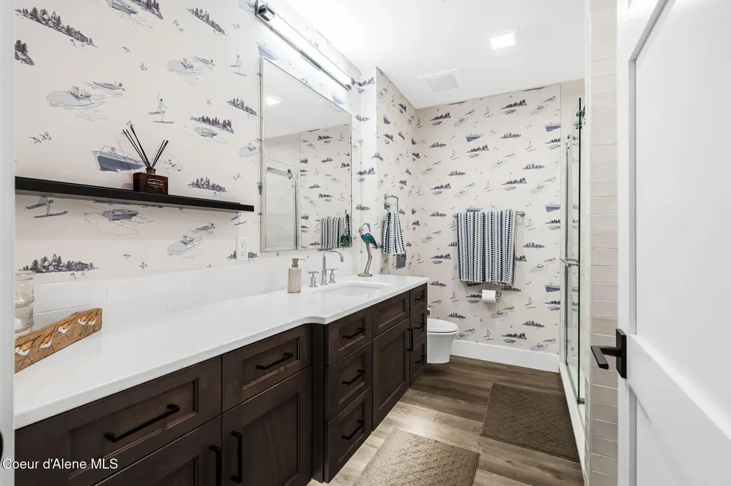 802 Sandpoint Avenue Sandpoint ID 83864