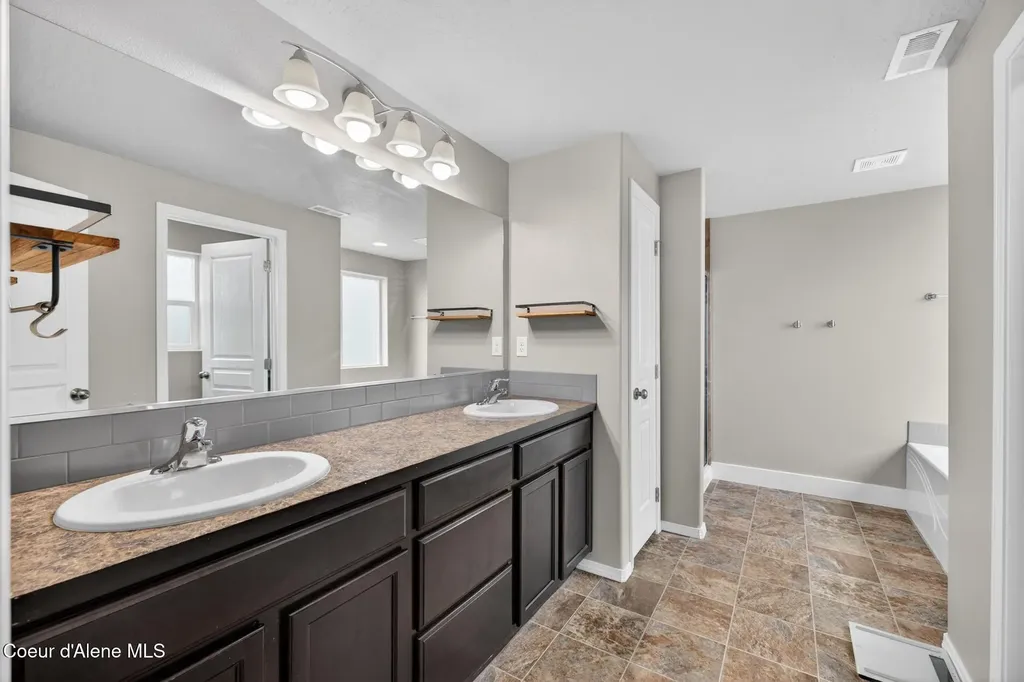 3330 N Oconnor Boulevard Post Falls ID 83854