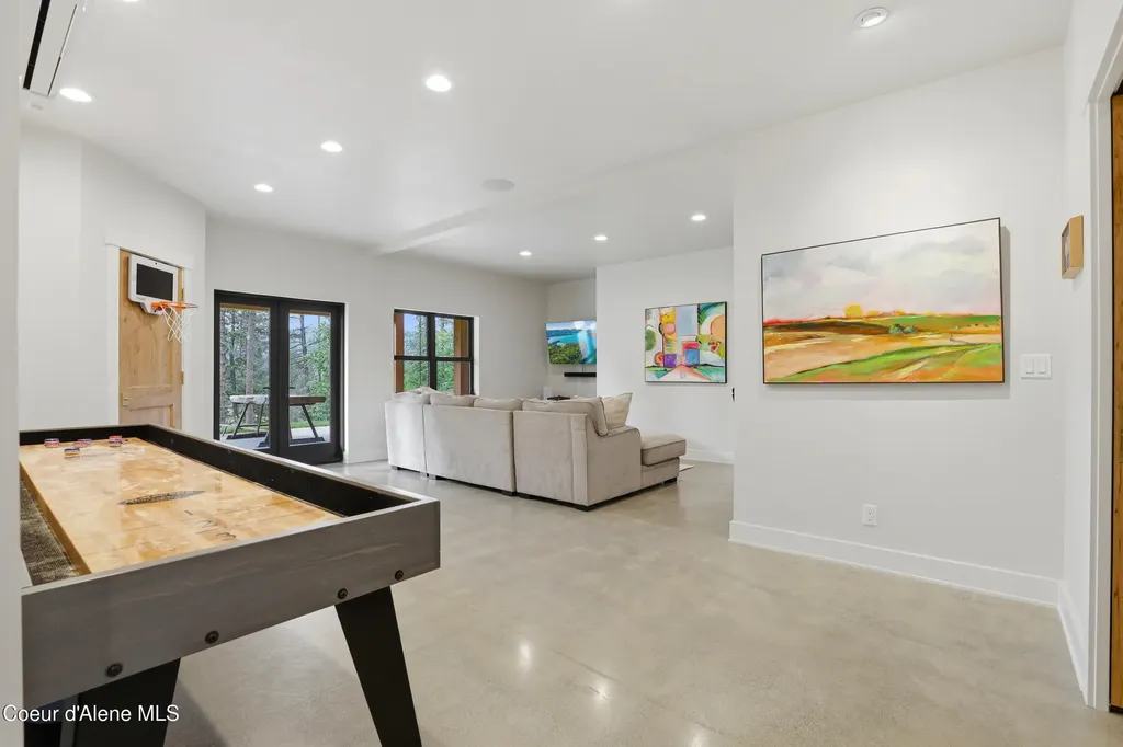 6029 E Deep Shadow Lane Hayden ID 83835