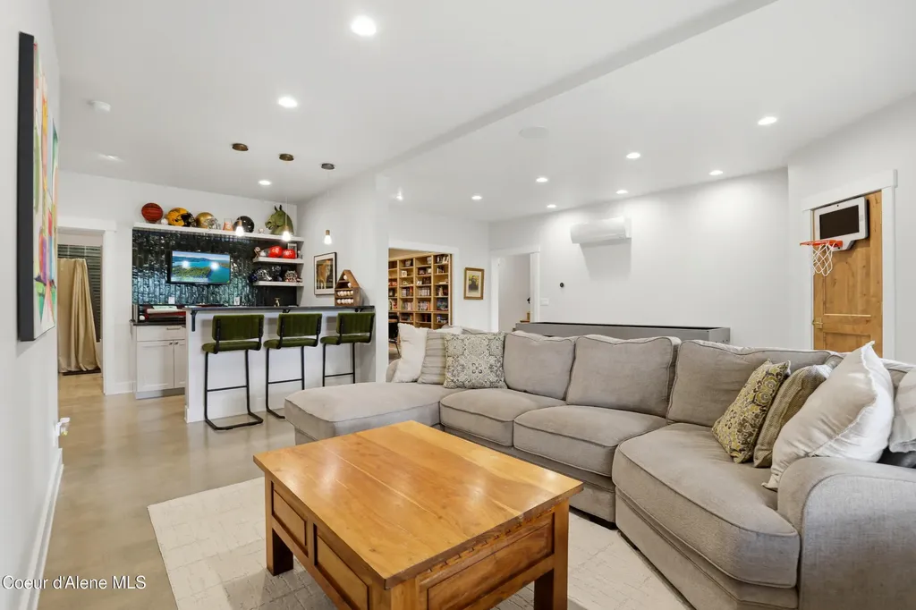 6029 E Deep Shadow Lane Hayden ID 83835