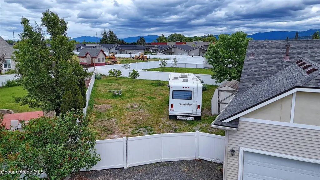 2513 W Timberlake Loop Coeur D'alene ID 83815