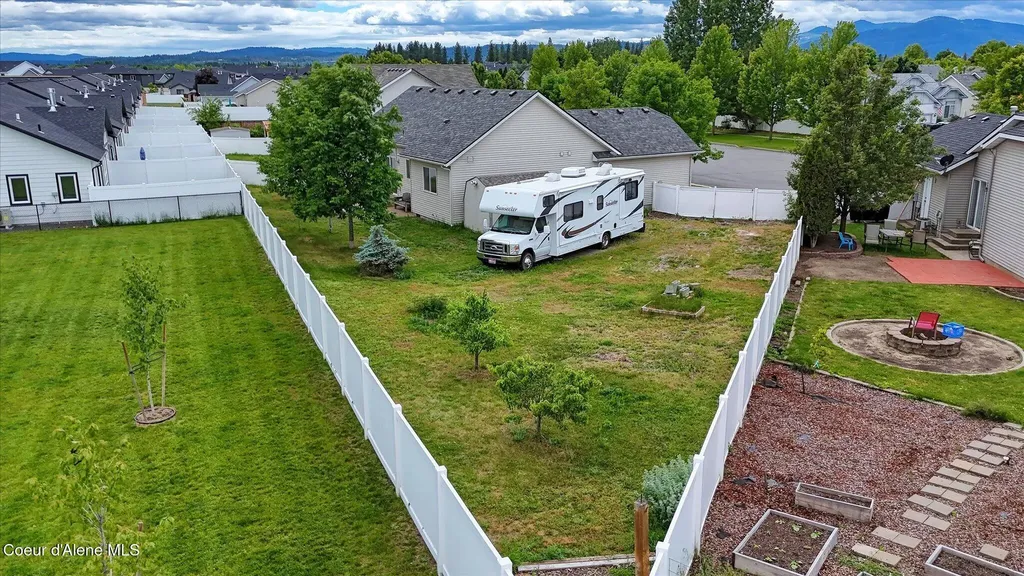 2513 W Timberlake Loop Coeur D'alene ID 83815