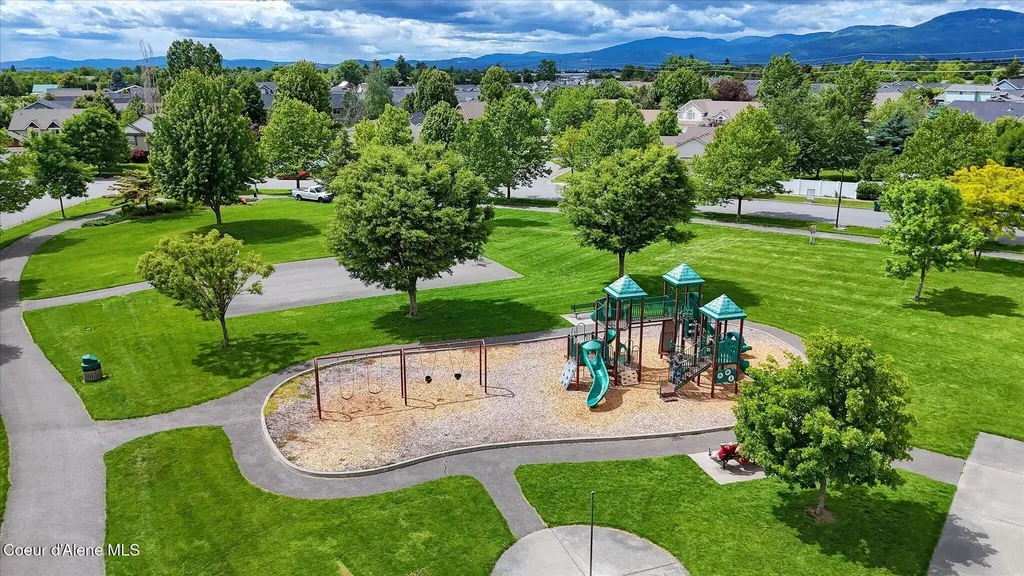 2513 W Timberlake Loop Coeur D'alene ID 83815