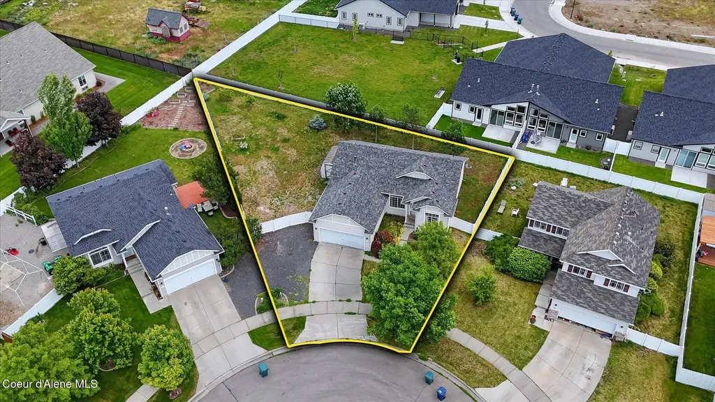 2513 W Timberlake Loop Coeur D'alene ID 83815