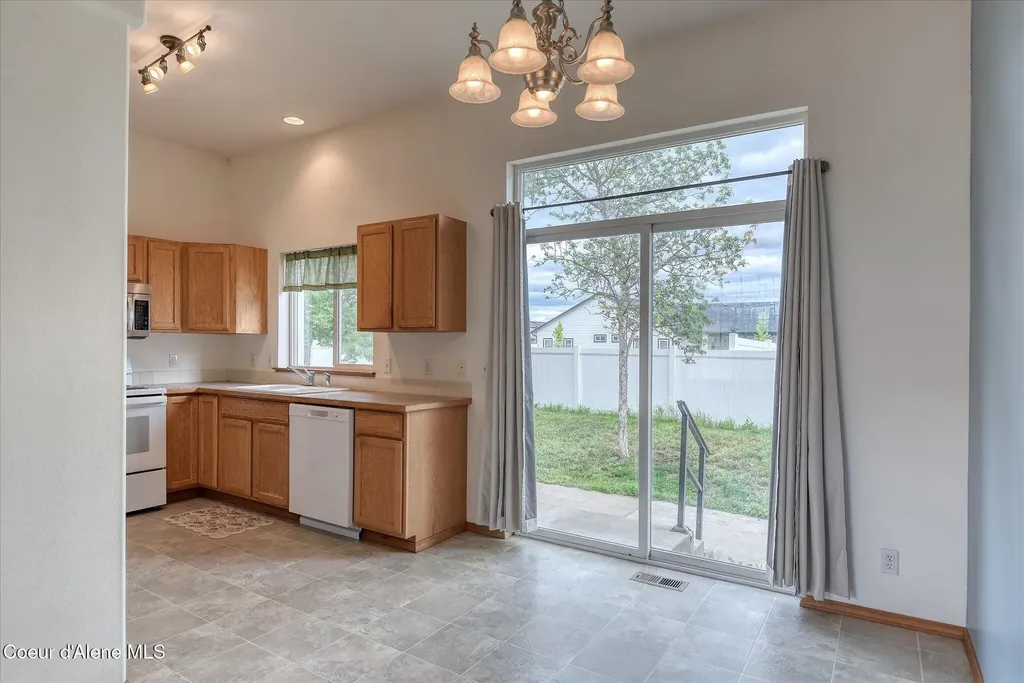 2513 W Timberlake Loop Coeur D'alene ID 83815