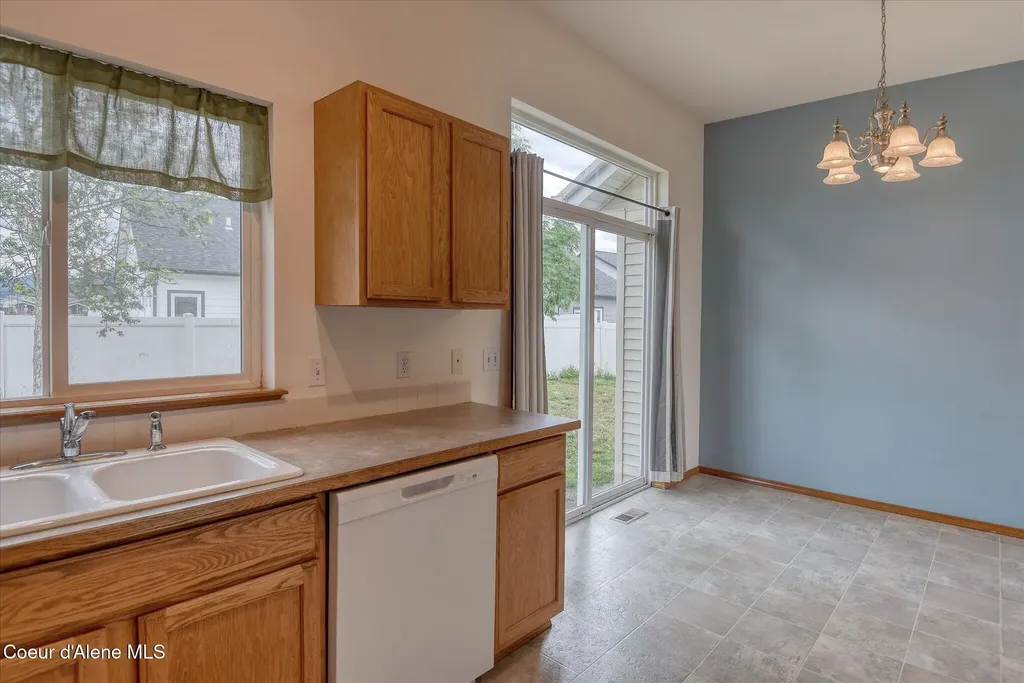 2513 W Timberlake Loop Coeur D'alene ID 83815
