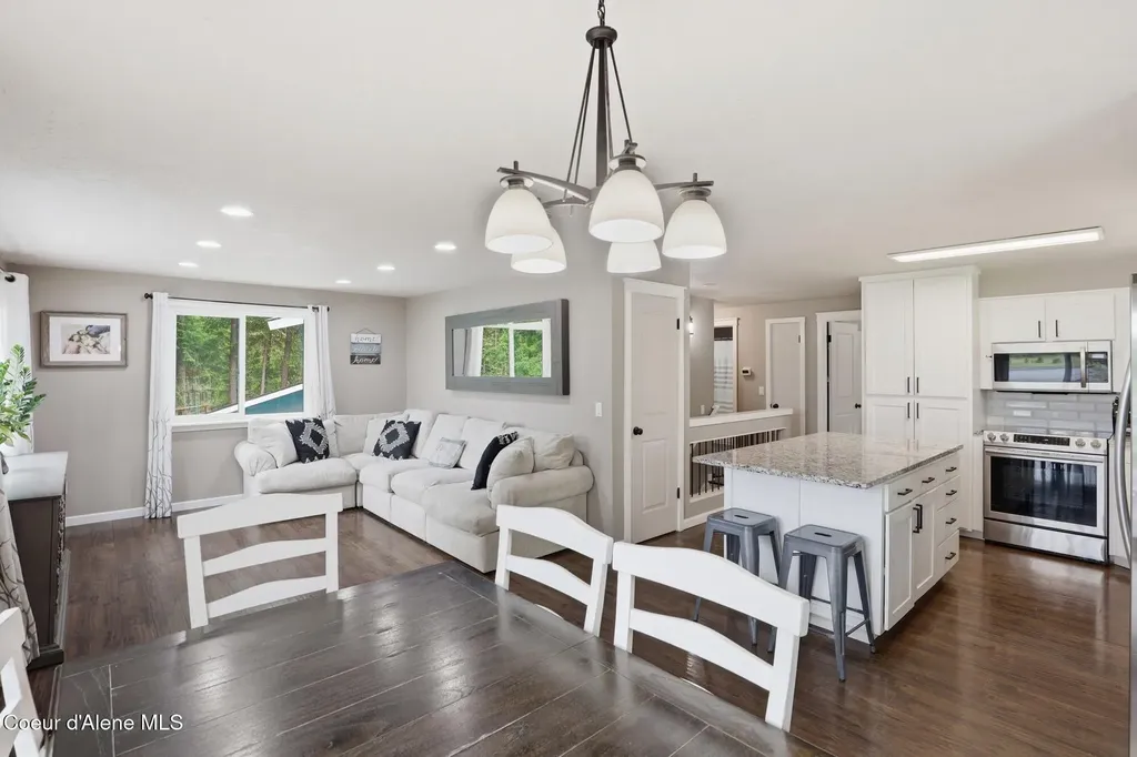 15720 N Ridgeway Lane Hayden ID 83835