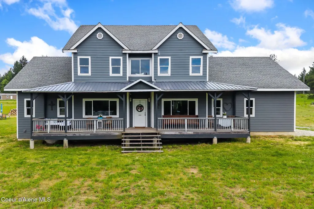 438 Davis Road Sagle ID 83860