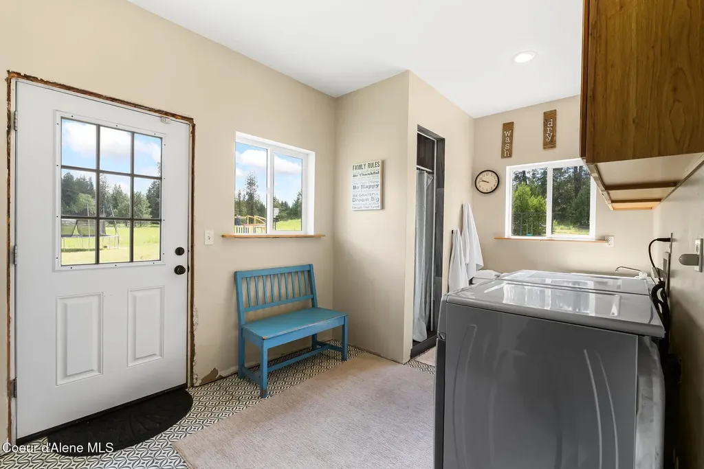 438 Davis Road Sagle ID 83860