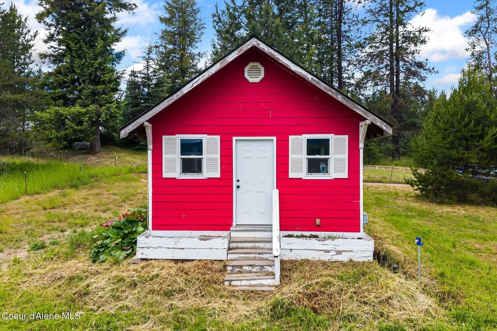 438 Davis Road Sagle ID 83860