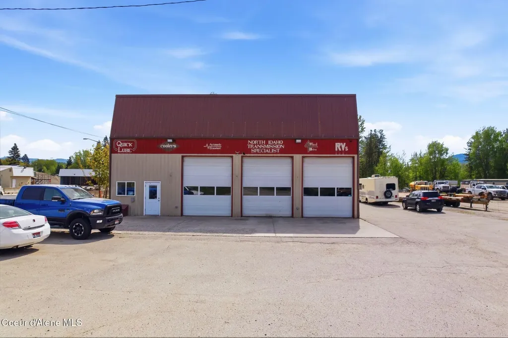 30826 Highway 200 Ponderay ID 83852