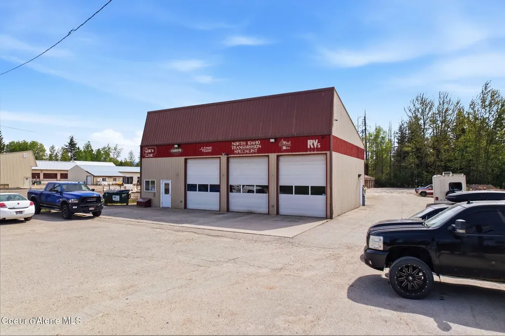 30826 Highway 200 Ponderay ID 83852