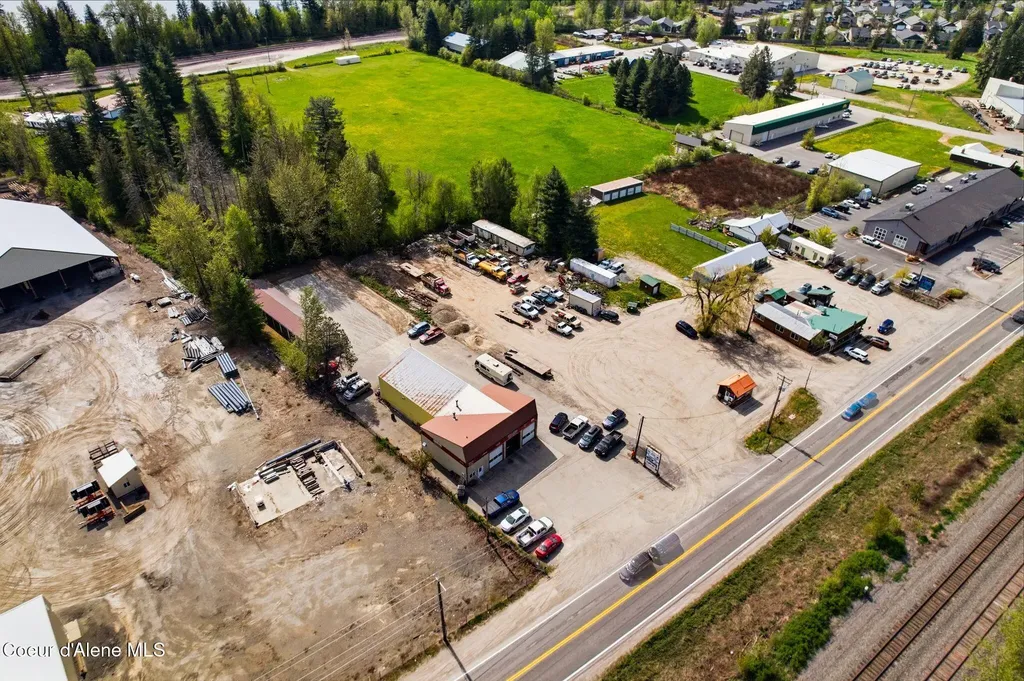 30826 Highway 200 Ponderay ID 83852