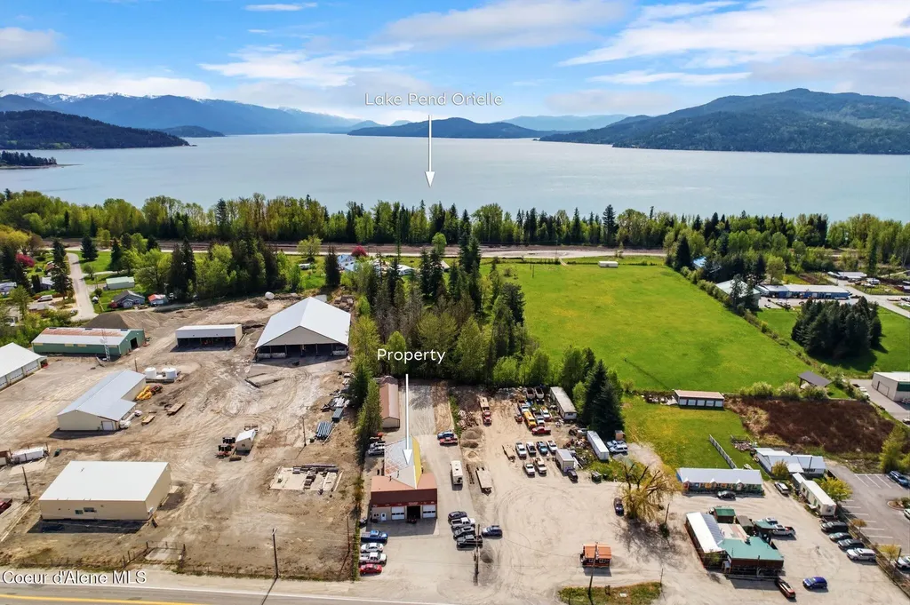 30826 Highway 200 Ponderay ID 83852