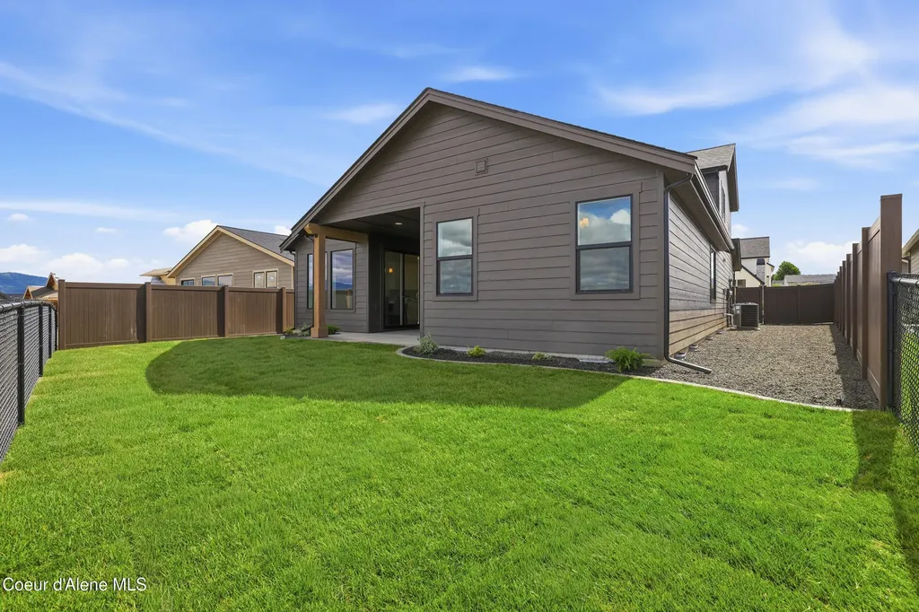 3491 Blaze Lp Post Falls ID 83854