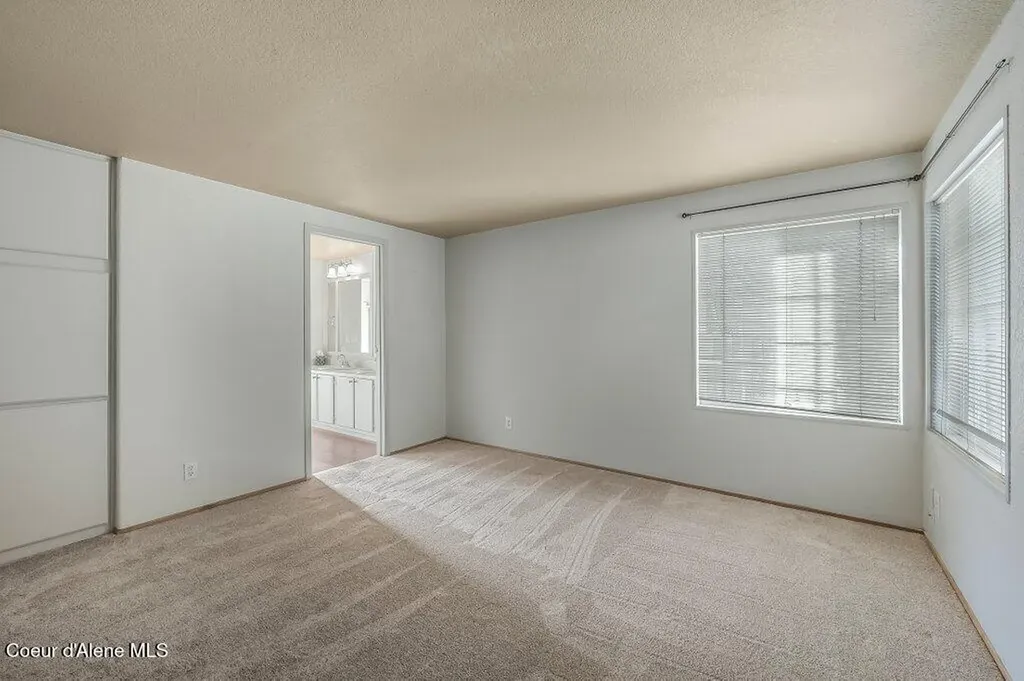 8509 N Sunny Lane Hayden ID 83835
