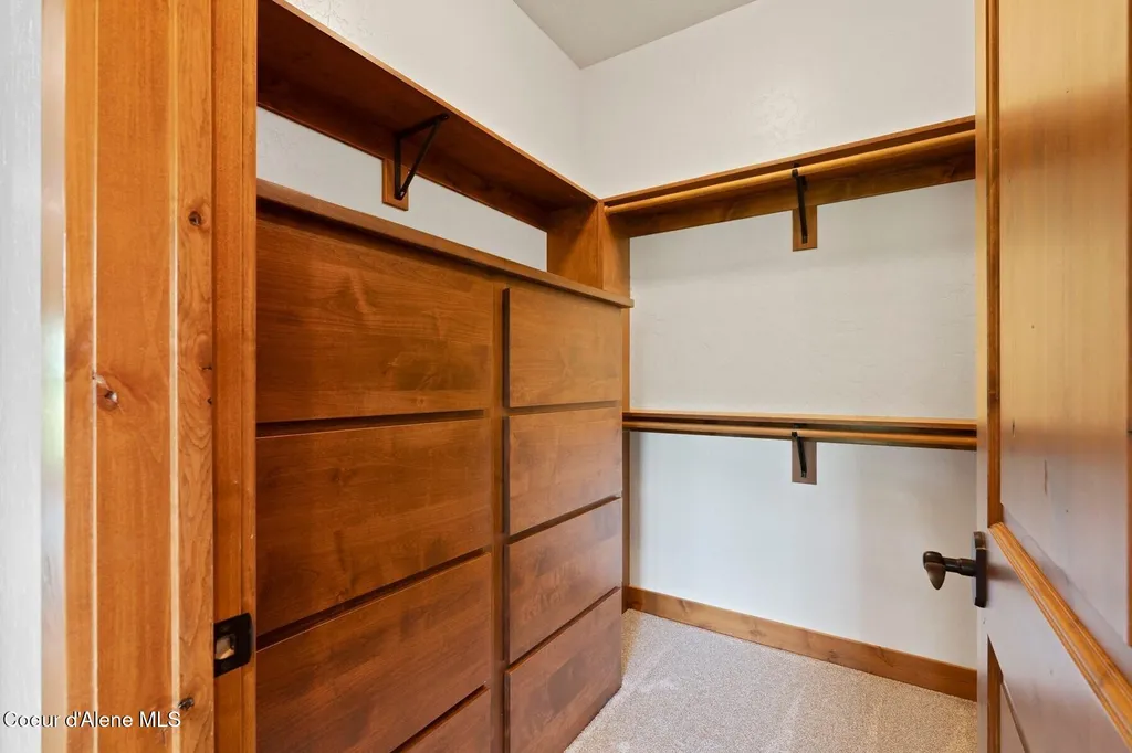 409 N Idaho Club Drive Sandpoint ID 83864
