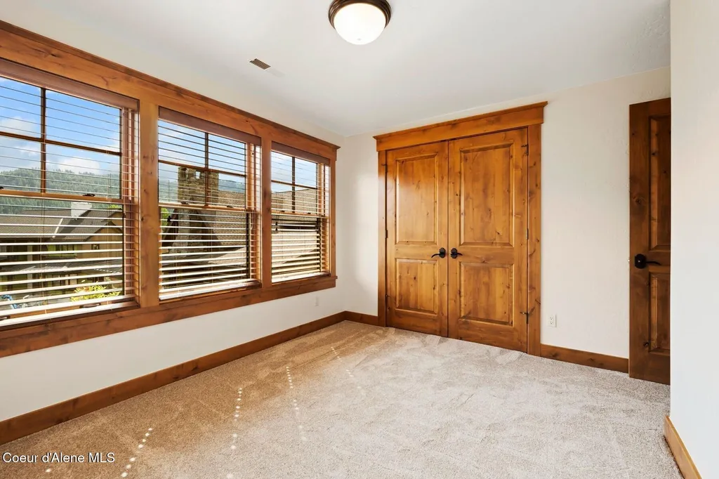 409 N Idaho Club Drive Sandpoint ID 83864